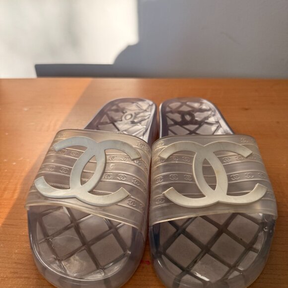 CHANEL 100% Authentic Transparent Jelly Pool Slides Sandals Flats Size 6/7 - Picture 2 of 6